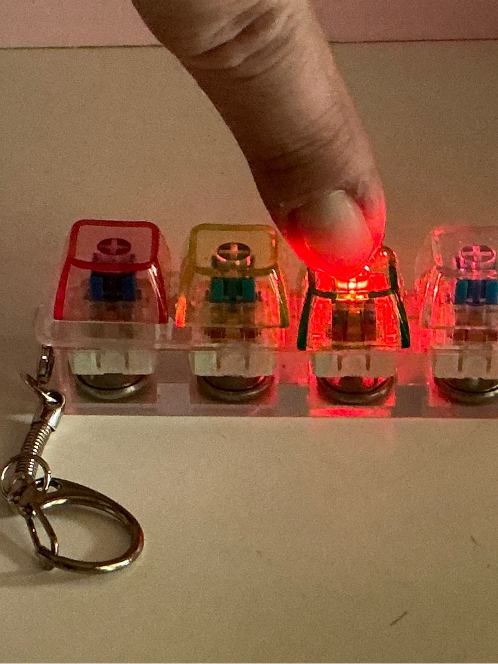 LED Light Up Clicker Keyboard Keychain - - Picture 2 of 7